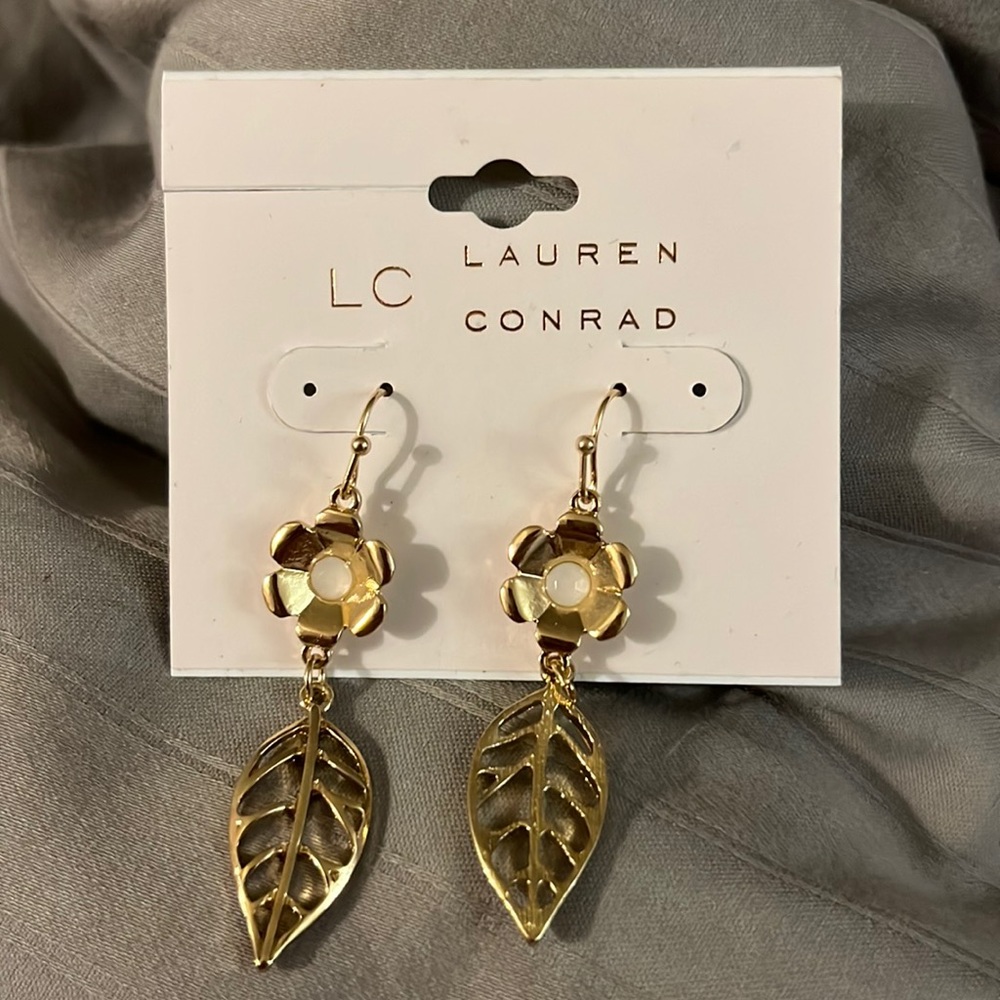 Lauren Conrad Earrings- Flowers w/ white stone and drop leaf